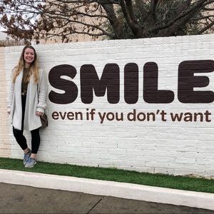 Meet your Posher, Laura